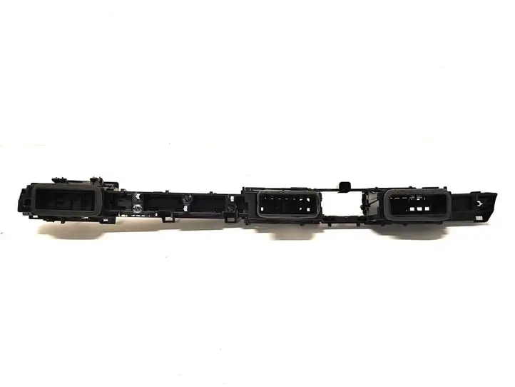 Nissan Ariya (2021 - ) 68750-5MP1A Центральный воздушный дефлектор — фото 3