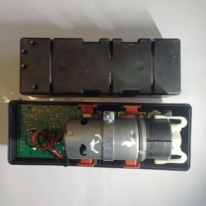 Mercedes-Benz S W220 (1998 - 2006) 0132006370 Вакуумный насос центрального замка — фото 1