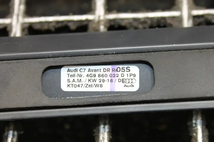Audi A6 C7 (2014 - 2018) 4G9860021D Багажник на крыше — фото 2