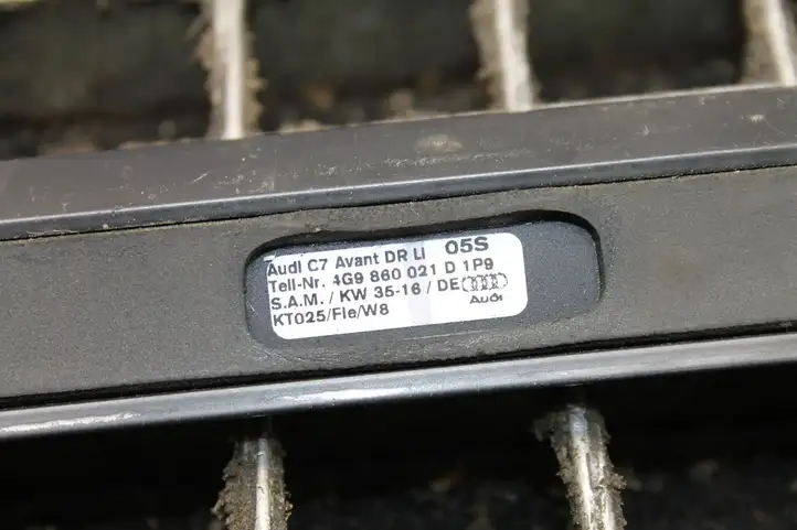Audi A6 C7 (2014 - 2018) 4G9860021D Багажник на крыше — фото 10