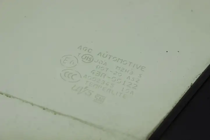 Toyota GT 86 (2012 - ) Треугольное стекло передней двери — фото 5
