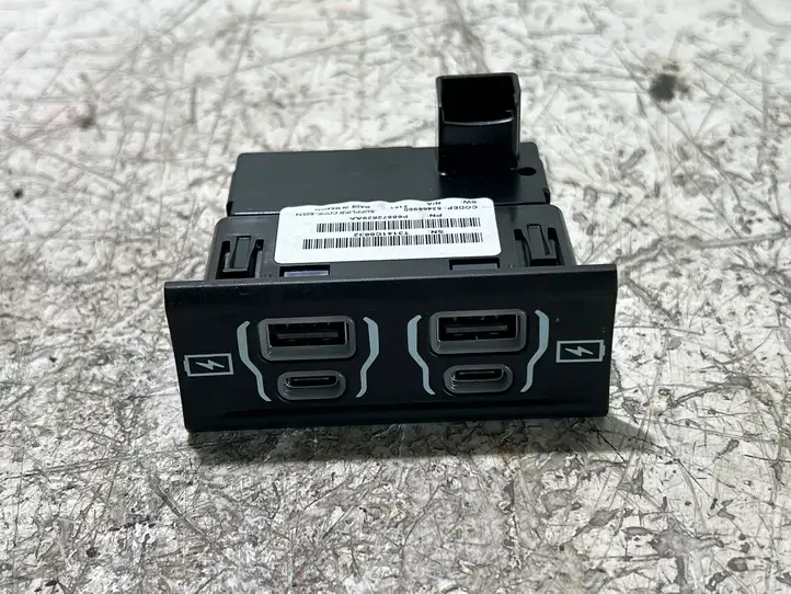 Jeep Grand Cherokee WL (2021 - ) 53466960 USB разъем — фото 1