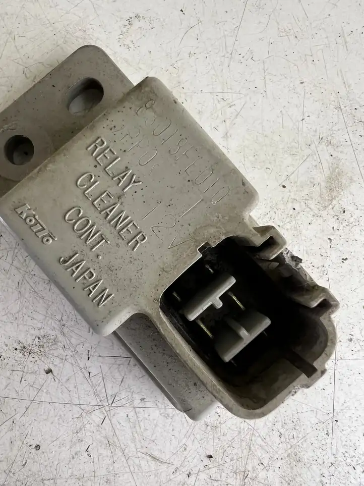 Subaru Outback (2007 - 2009) 88018FE010 Реле омывателя окон — фото 5
