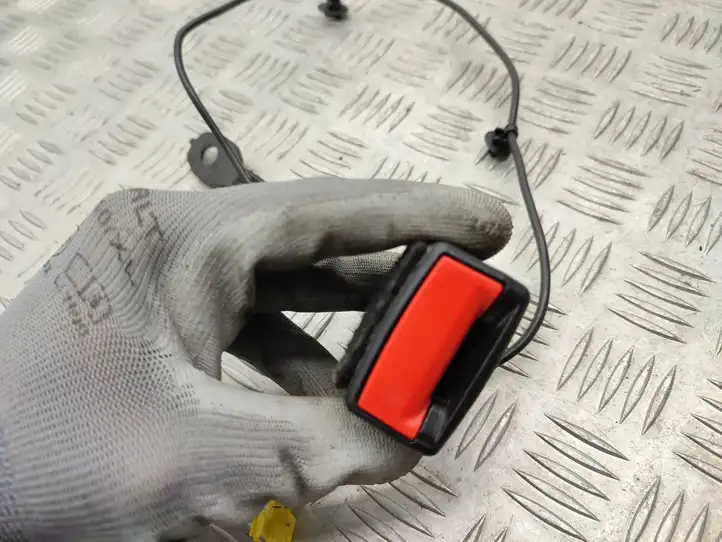 Mercedes-Benz B-class W246 (2011 - 2014)  A2468600169 Замок переднего ремня