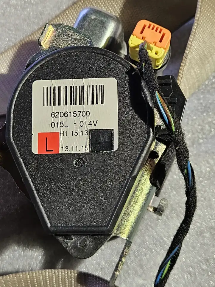 Mercedes-Benz GL X166 (2013 - 2019) 620615700 Ремень безопасности 3-го ряда — фото 2