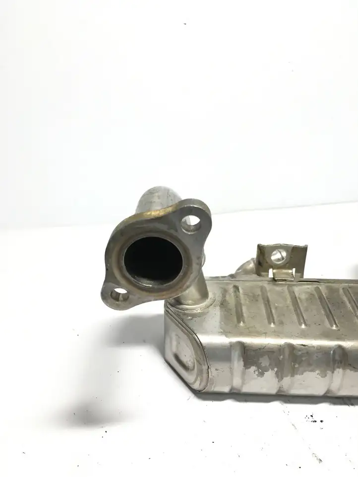 Toyota Hilux (AN10, AN20, AN30) (2004 - 2008) 2560130080 Охладитель клапана EGR — фото 2