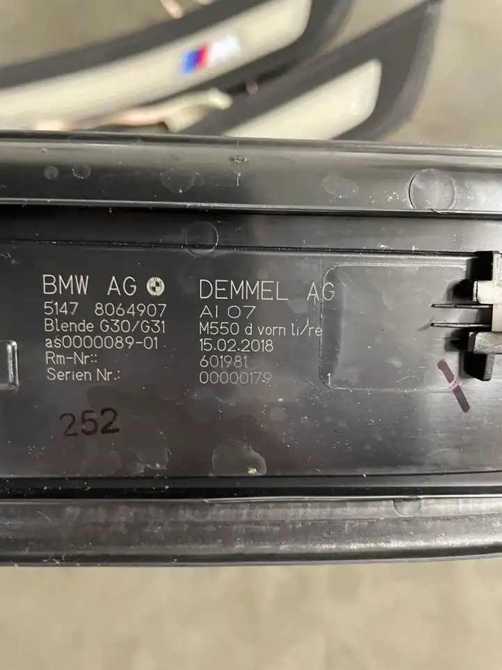 BMW 5 G30 G31 (2016 - ) 8064905 Прочие детали салона — фото 5