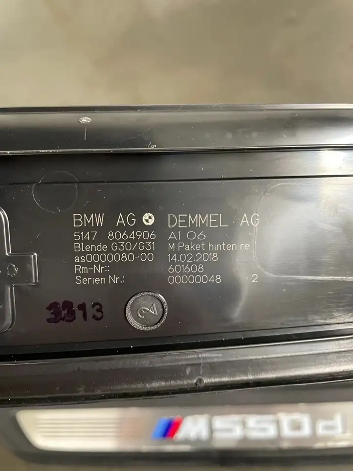 BMW 5 G30 G31 (2016 - ) 8064905 Прочие детали салона — фото 6