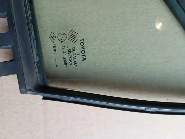 Toyota Corolla Verso E121 (2004 - 2007) 43R00097 Форточка двери — фото 5
