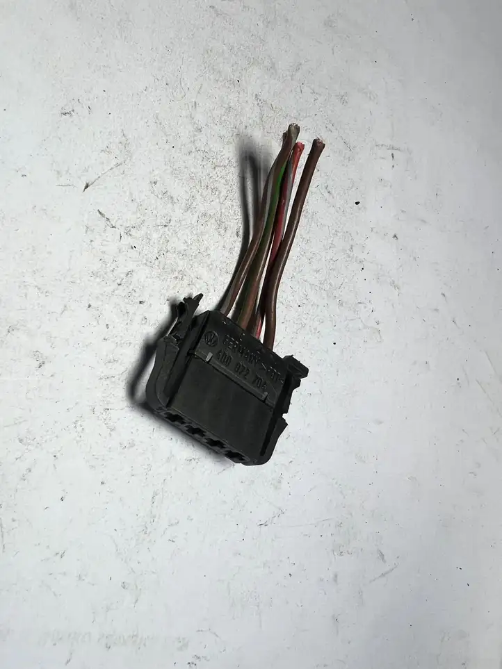 Seat Leon (1P) (2005 - 2012) 4D0972704 Прочая электропроводка — фото 1