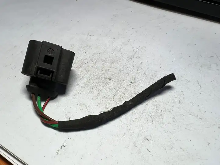 Seat Leon (1P) (2005 - 2012) 1J0973704 Прочая электропроводка — фото 1