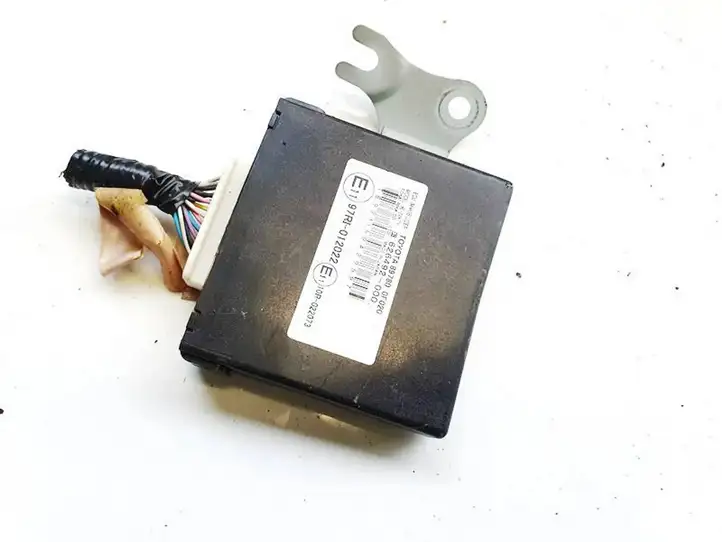 Toyota Corolla Verso AR10 (2004 - 2009) 897800f020 Блок иммобилайзера — фото 1