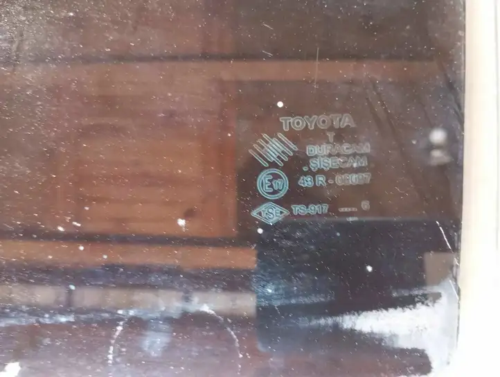 Toyota Corolla Verso E121 (2004 - 2007) 43R00097 Стекло задней двери — фото 8