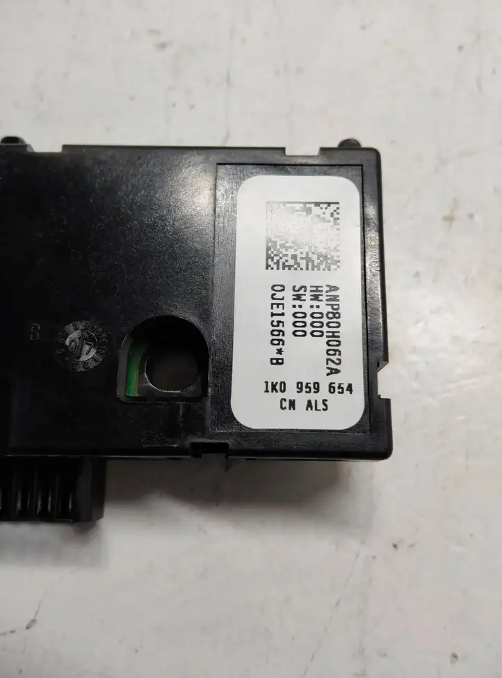 Seat Altea XL (2004 - 2015) 1K0959654 Датчик угла поворота руля — фото 4