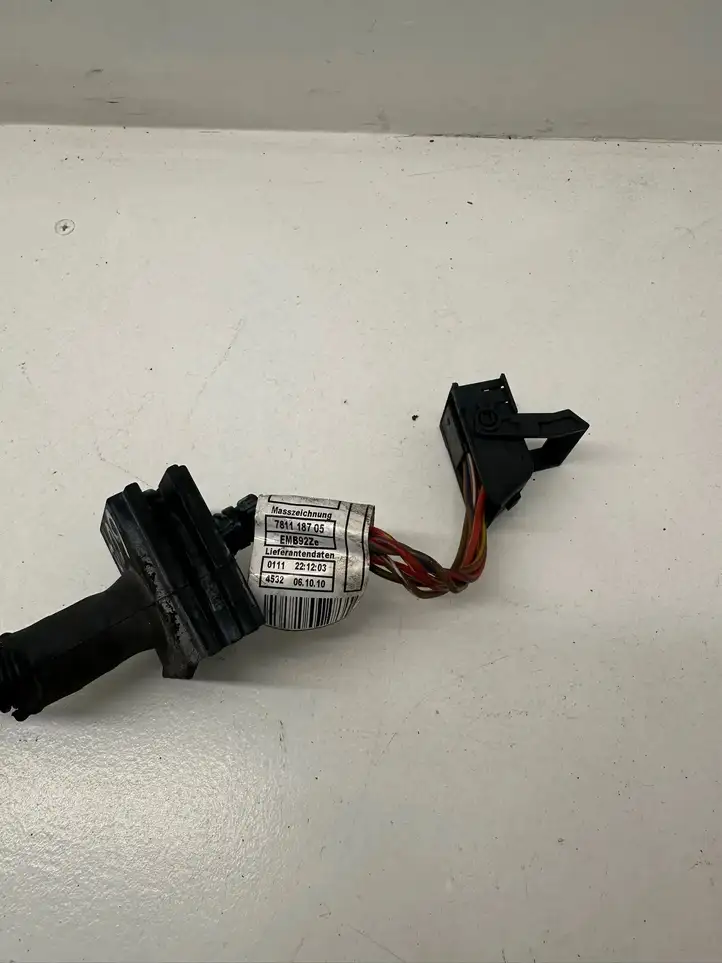BMW 3 E90 E91 (2005 - 2012) 78111875 Проводка топливных форсунок — фото 6
