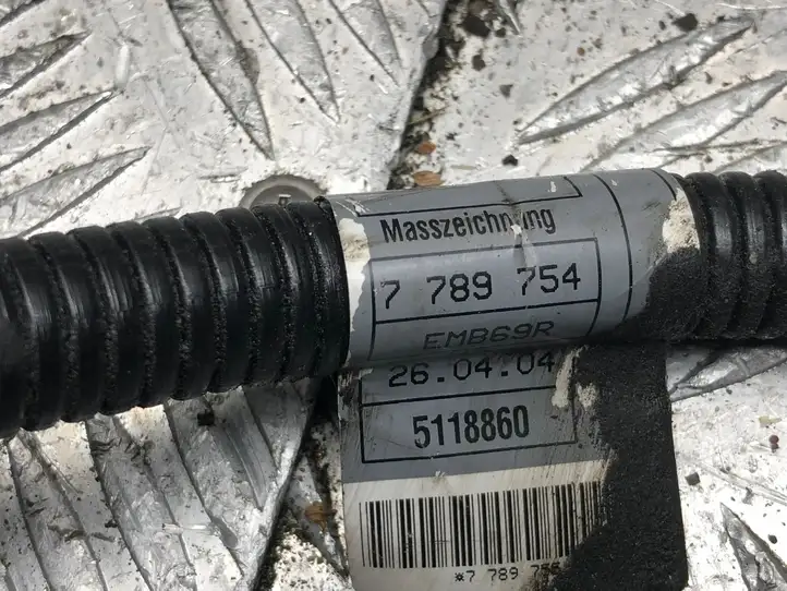 BMW 5 E60 E61 (2004 - 2010) 7789754 Плюсовой провод аккумулятора — фото 3