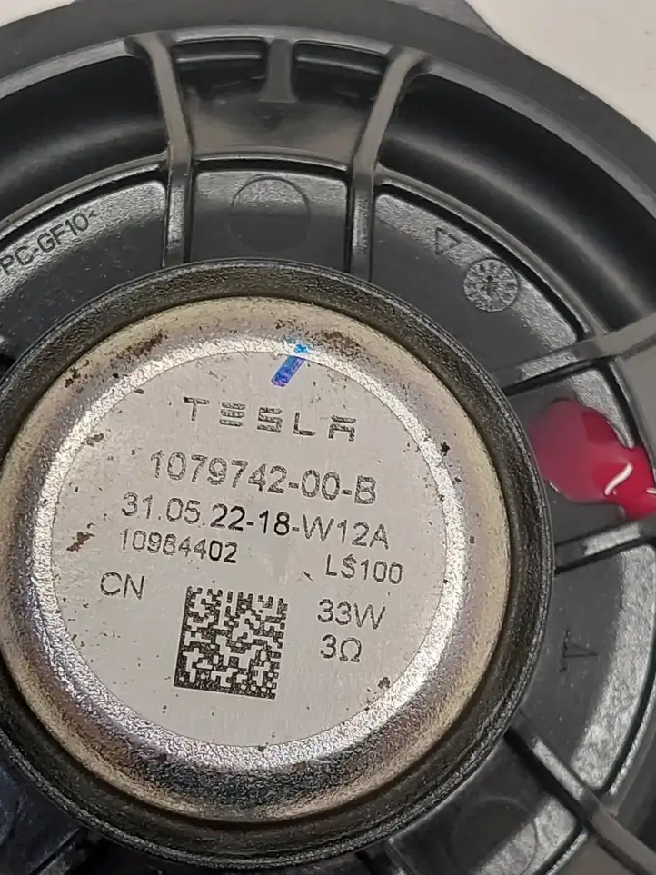 Tesla Model 3 (2017 - 2023) 107974200B Динамики передних дверей — фото 4