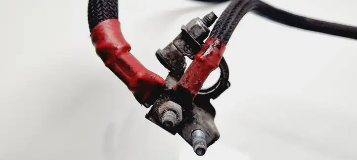Fiat Doblo (2000 - 2009) 51838367 Плюсовой провод аккумулятора — фото 4