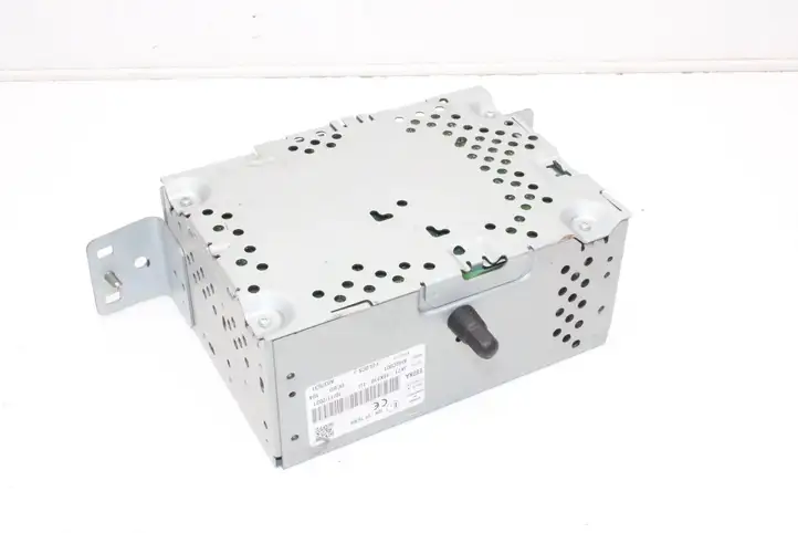 Ford Focus (2019 - ) JX7118K810LU Магнитола / мультимедийная система — фото 1