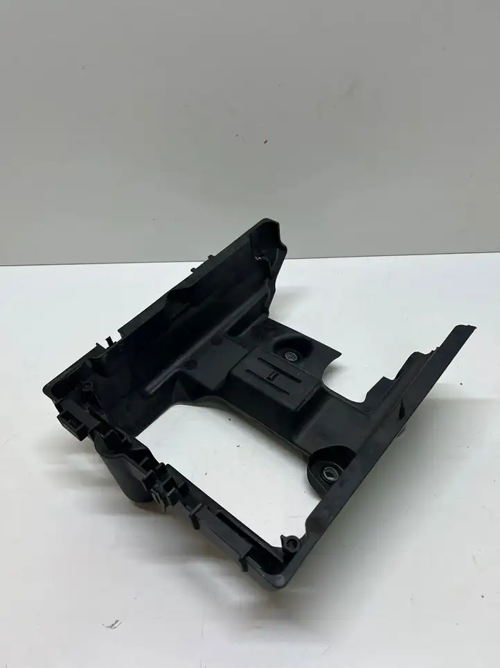 Audi Q7 4M (2015 - )  4M0907650B Держатель блока управления двигателем