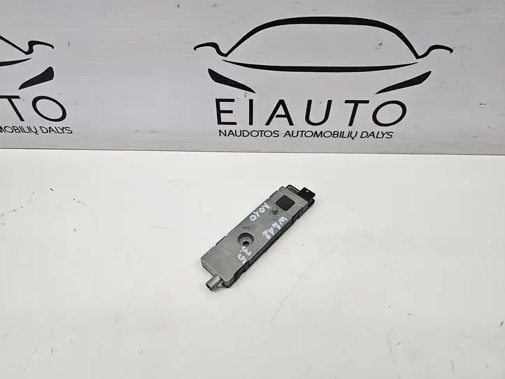 Mercedes-Benz E W212 (2009 - 2016) A2128201789 Усилитель антенны — фото 7