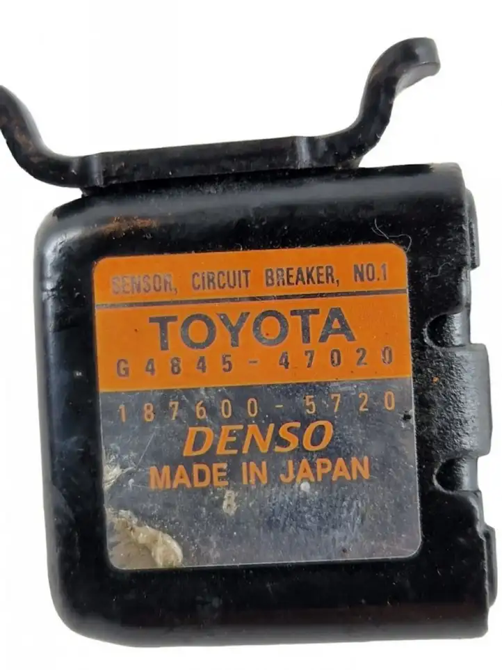 Toyota Prius (NHW20) (2003 - 2009) Датчик удара SRS — фото 4