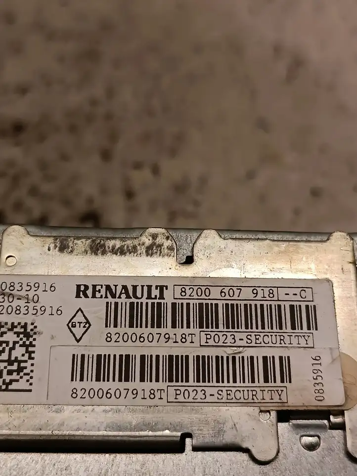Renault Megane II (2006 - 2008) 8200607918 Магнитола / мультимедийная система — фото 4