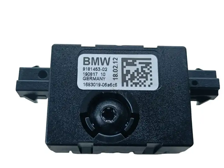 BMW 1 F20 F21 (2011 - 2019) 918145302 Усилитель антенны — фото 3