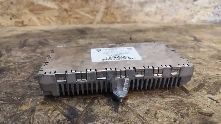 Mercedes-Benz E W212 (2009 - 2016)  A1668202089 Блок управления антенной