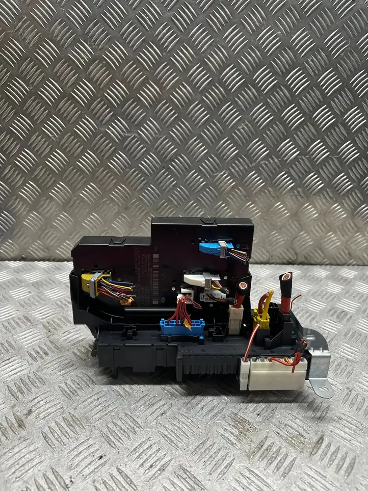 Mercedes-Benz SLK R172 (2011 - 2017)  A1729015500 Блок предохранителей