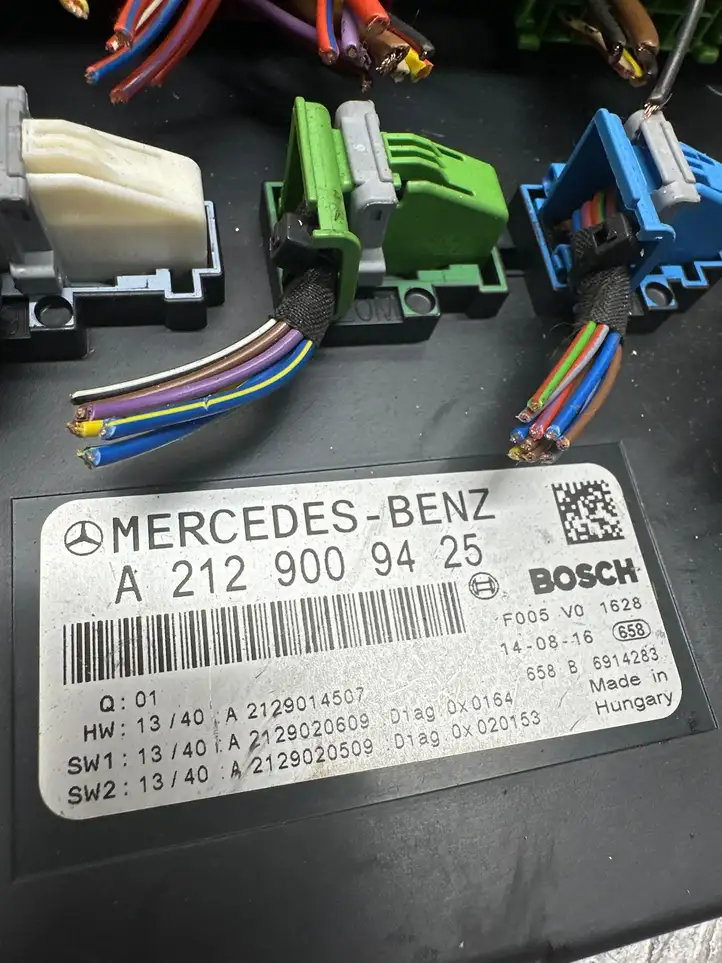 Mercedes-Benz SLK R172 (2011 - 2017) A2129014507 Блок предохранителей — фото 3