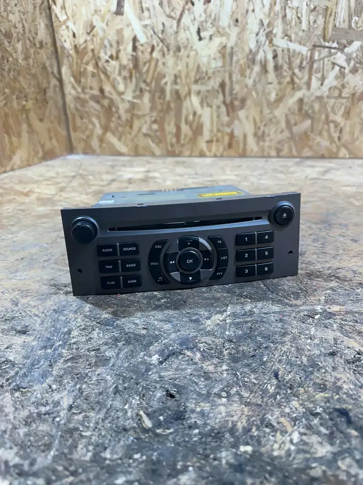 Peugeot 407 (2004 - 2011)   Радио/ проигрыватель CD/DVD / навигация