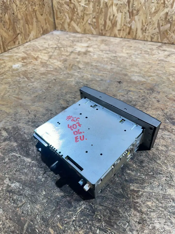 Peugeot 407 (2004 - 2011)   Радио/ проигрыватель CD/DVD / навигация