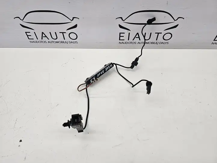 Mercedes-Benz E W212 (2009 - 2016) A2128704589 Усилитель антенны — фото 8