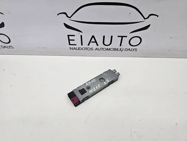 Mercedes-Benz E W212 (2009 - 2016) A2128703889 Усилитель антенны — фото 7