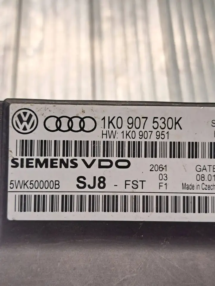 Audi A3/S3 8P (2004 - 2008)  1k0907530K Модуль управления gateway