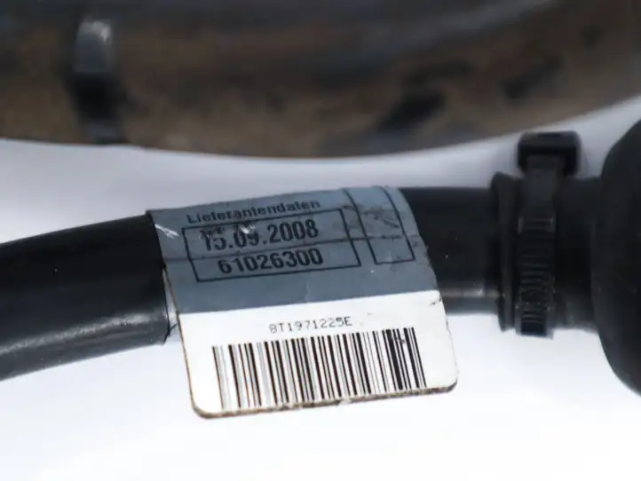 Audi A5 8T 8F (2007 - 2011) 8T1971225E Плюсовой провод аккумулятора — фото 3