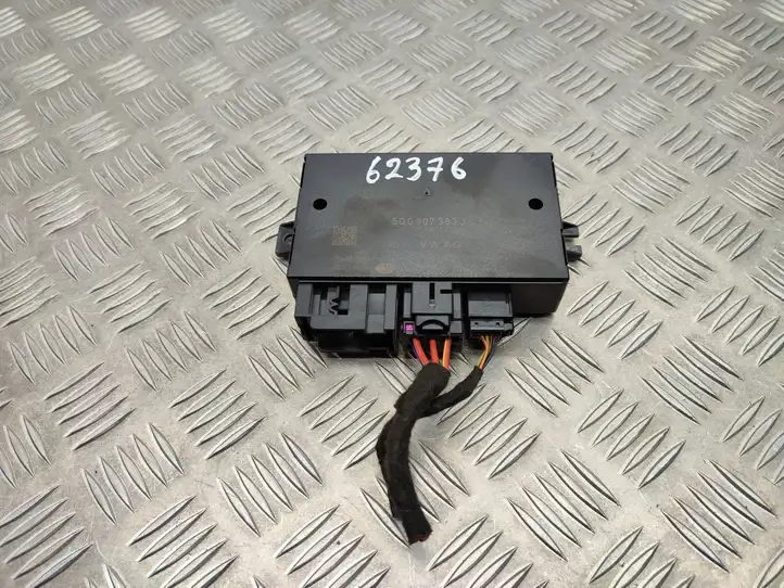 Seat Leon (5F) (2012 - 2019) 5Q0907383J Блок управления фаркопом — фото 1