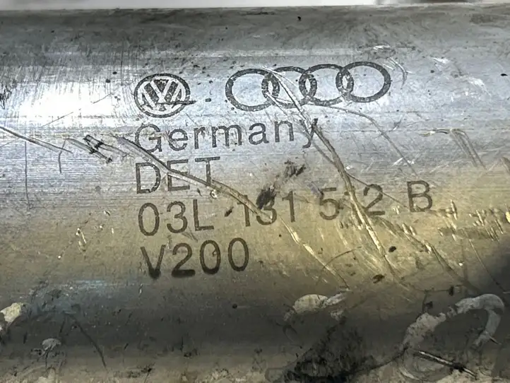 Volkswagen Golf V (2003 - 2009) 03L131512B Охладитель клапана EGR — фото 3