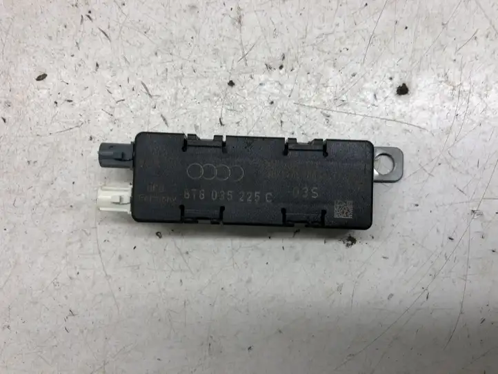 Audi A5 (2007 - 2011)  8T8035225C Усилитель антенны