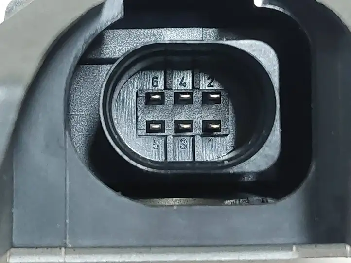 Volkswagen PASSAT B5 (1997 - 2000)  4B0907637A Датчик ESP (системы стабильности) (датчик курсовой устойчивости))