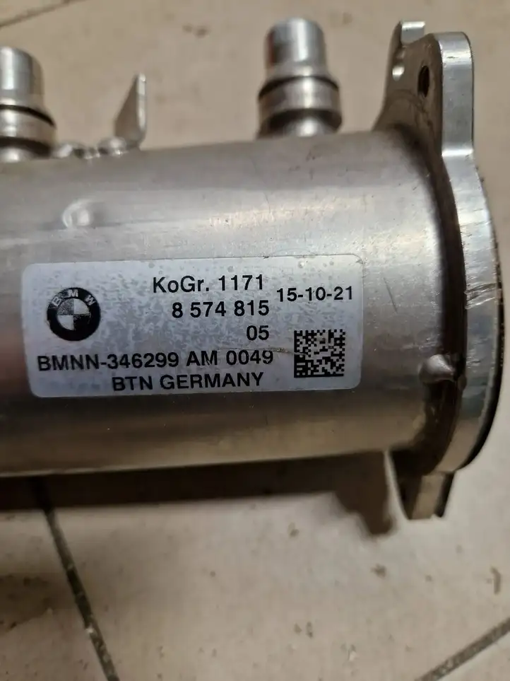 BMW 7 G11 G12 (2015 - 2022) 8574815 Охладитель клапана EGR — фото 2