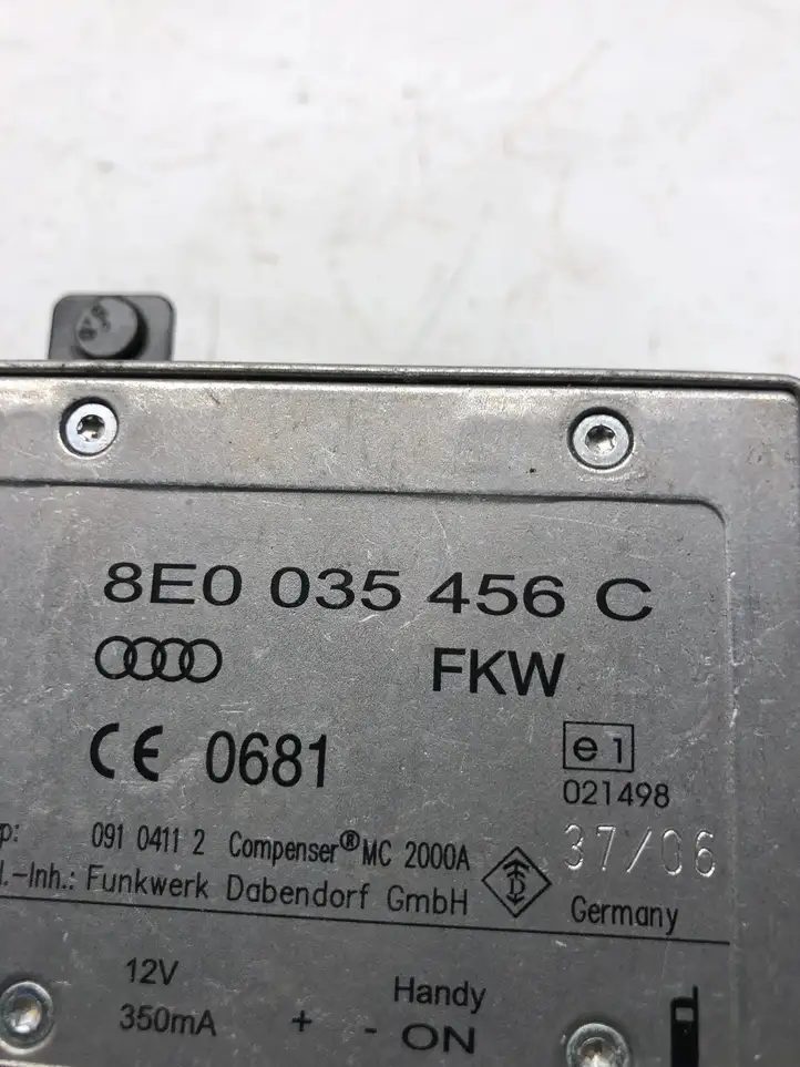 Audi A4 S4 B7 8E 8H (2004 - 2009) 8E0035456C Усилитель антенны — фото 4