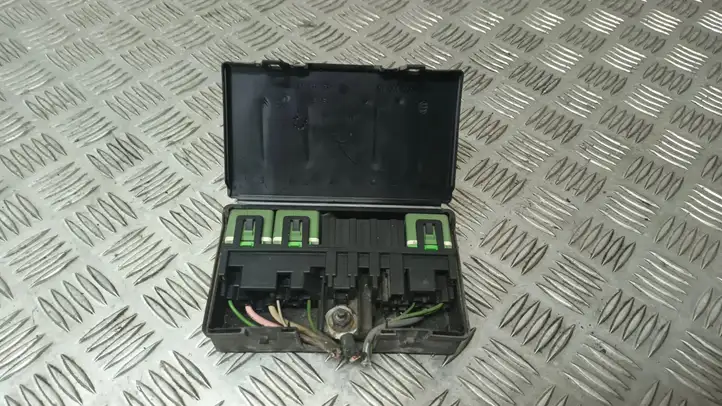 Citroen C5 (2004 - 2008)  9632229480 Ящик предохранителей (комплект)