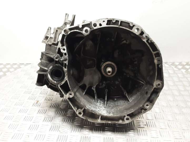 CENDO0008200128325 Renault Megane II Mechaninė 6 pavarų dėžė