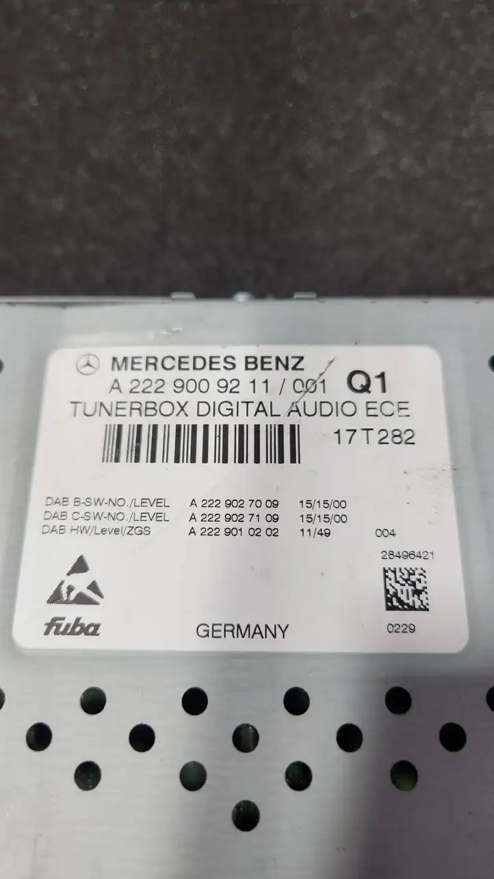 Mercedes-Benz GLE W166/C292 (2015 - 2019) A2229009211 Магнитола / мультимедийная система — фото 3