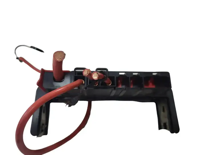BMW 3 E90 E91 (2005 - 2012) V4694291208 Клеммный узел плюсовых проводов — фото 4