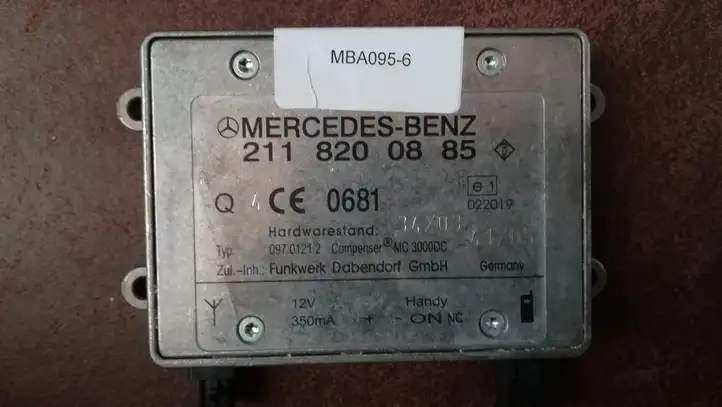 Mercedes-Benz E W211 (2002 - 2009) A2118200885 Усилитель антенны — фото 1