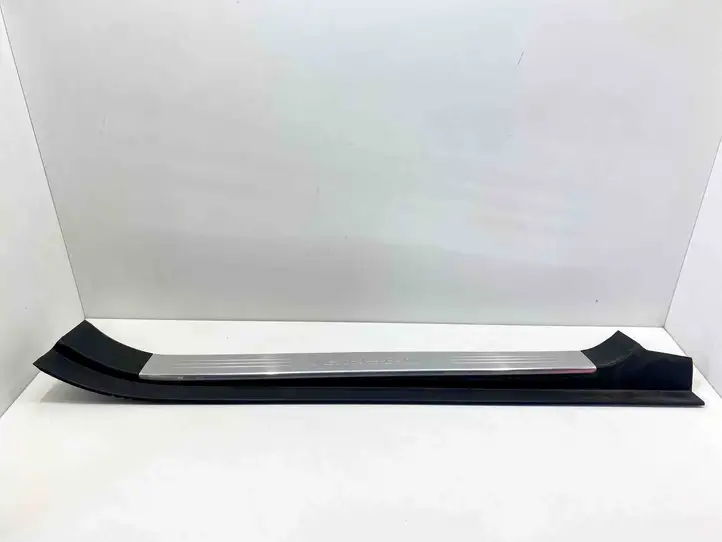 Mercedes-Benz SL R230 (2001 - 2012) 2306801835 Отделка переднего порога — фото 1