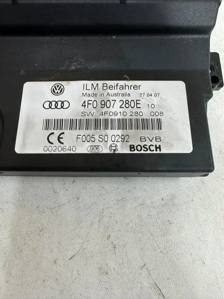 Audi Q7 4L (2005 - 2009) 4F0907280E Блок управления электропитанием — фото 3